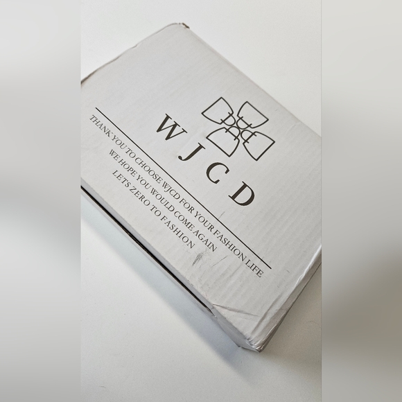 Red Acrylic Clear Clutch - Picture 11 of 12